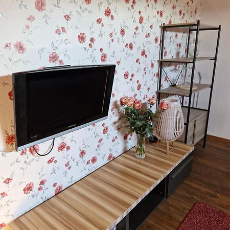 Suur-Sadama Apartment Курессааре Екстер'єр фото